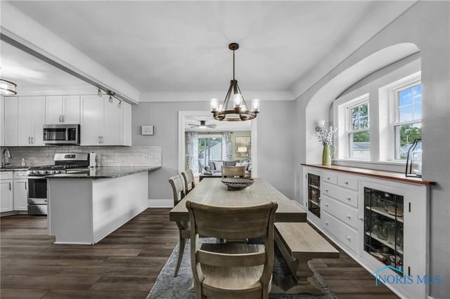 122 W 6th Street, Perrysburg, OH 43551