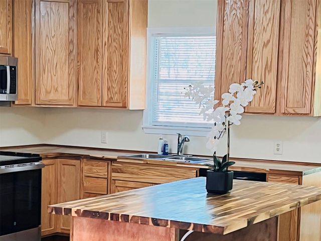 910 Russell Avenue, Lufkin, TX 75904