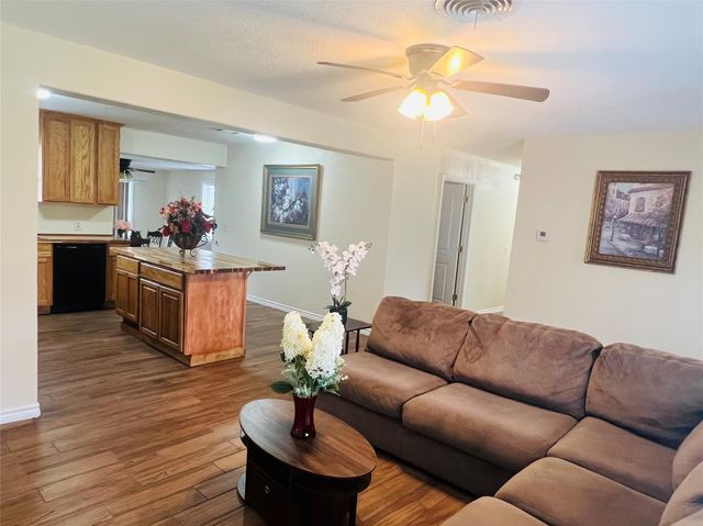 910 Russell Avenue, Lufkin, TX 75904