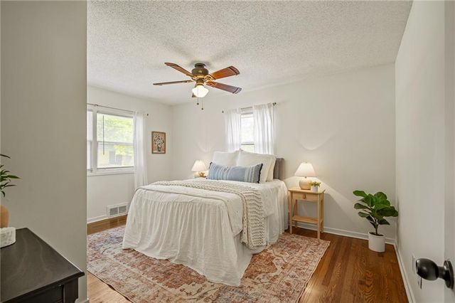 5723 W 70th Street, Overland Park, KS 66204