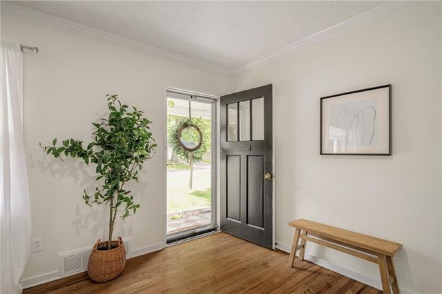5723 W 70th Street, Overland Park, KS 66204