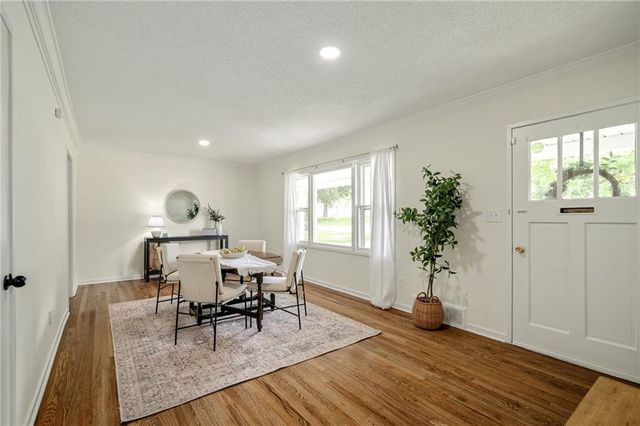 5723 W 70th Street, Overland Park, KS 66204
