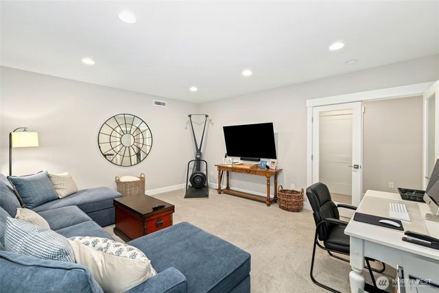 3922 Scott Lane, Gig Harbor, WA 98335