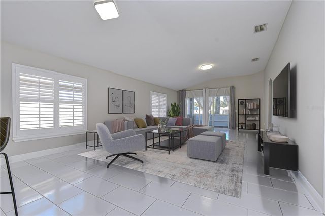 18109 CANAL POINTE STREET, Tampa, FL 33647