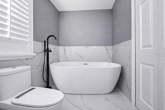 18109 CANAL POINTE STREET, Tampa, FL 33647