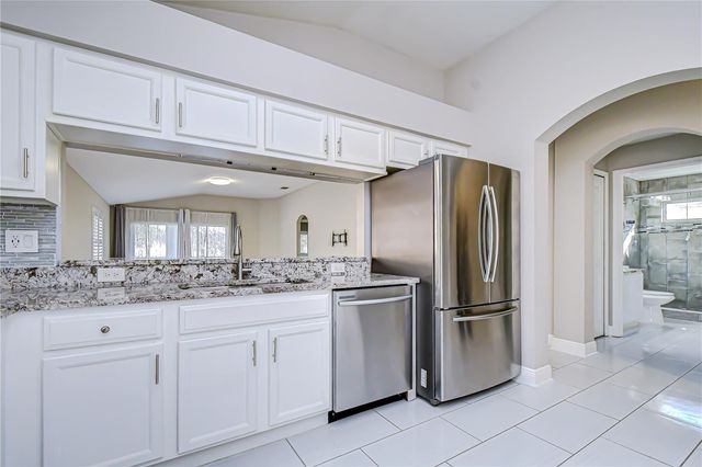 18109 CANAL POINTE STREET, Tampa, FL 33647