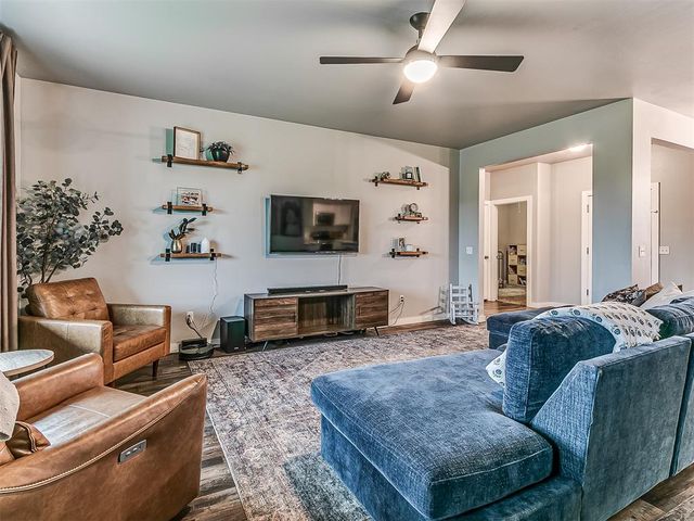 14750 Meadow Ridge Lane, Edmond, OK 73025