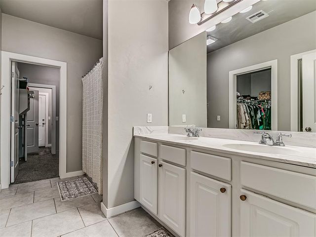 14750 Meadow Ridge Lane, Edmond, OK 73025
