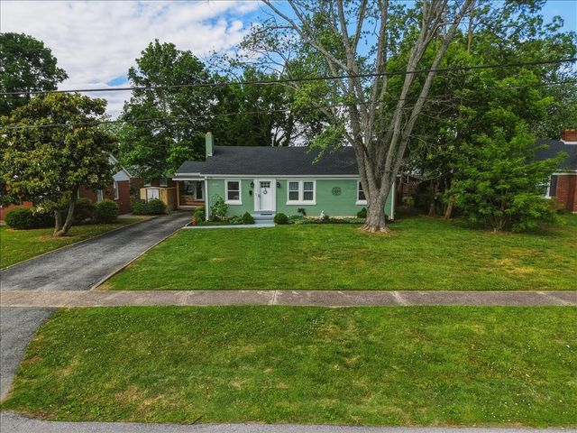 1008 Liberty Way, Bowling Green, KY 42104