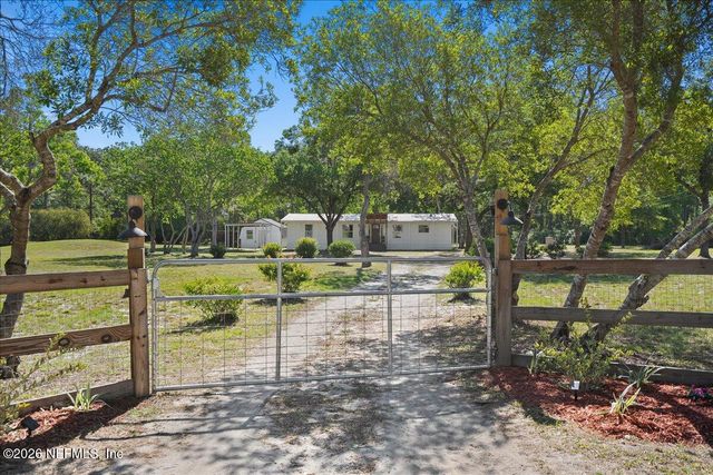 2439 QUARTERHORSE Trail, Middleburg, FL 32068