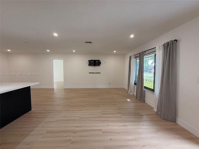 1462 SW 25th Ave 0, Deerfield Beach, FL 33442