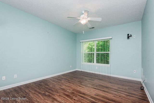 9208 Hawthorne Pointe Dr 102, Louisville, KY 40272