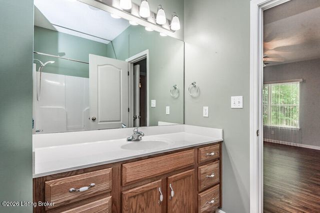 9208 Hawthorne Pointe Dr 102, Louisville, KY 40272