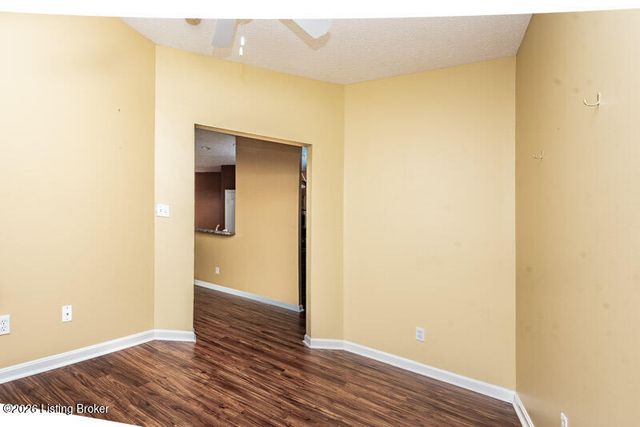 9208 Hawthorne Pointe Dr 102, Louisville, KY 40272