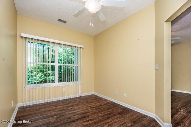 9208 Hawthorne Pointe Dr 102, Louisville, KY 40272