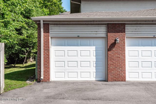 9208 Hawthorne Pointe Dr 102, Louisville, KY 40272