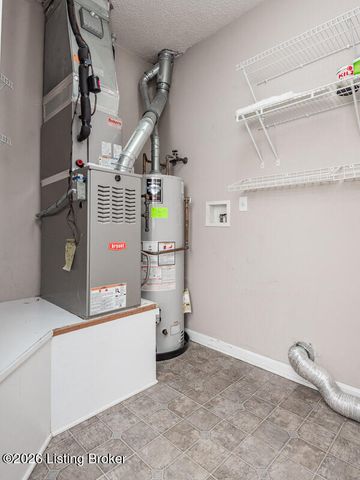 9208 Hawthorne Pointe Dr 102, Louisville, KY 40272