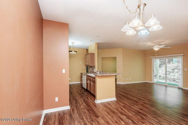 9208 Hawthorne Pointe Dr 102, Louisville, KY 40272