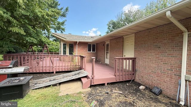 4800 MAURINE CT, Gainesville, VA 20155