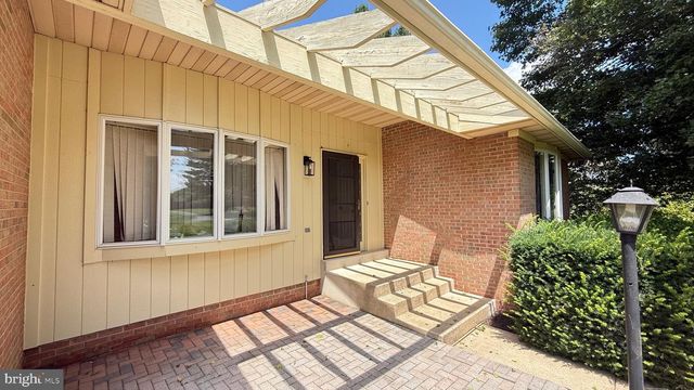 4800 MAURINE CT, Gainesville, VA 20155