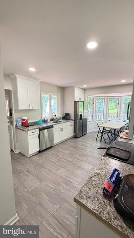 4800 MAURINE CT, Gainesville, VA 20155