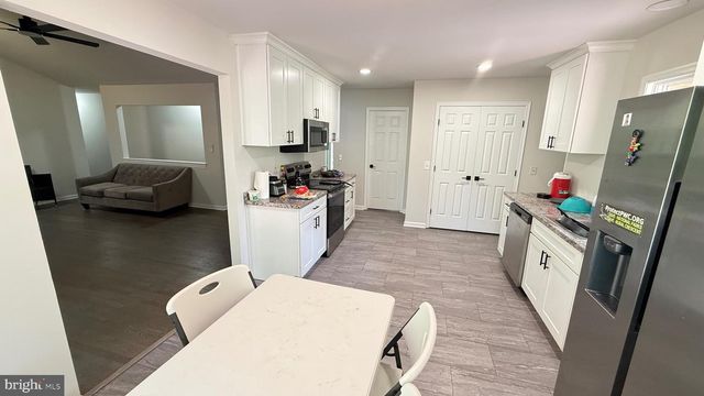 4800 MAURINE CT, Gainesville, VA 20155