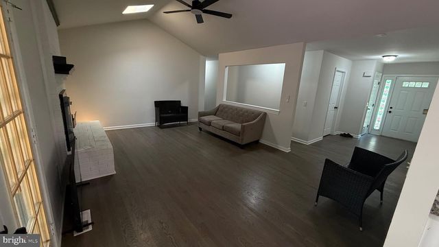 4800 MAURINE CT, Gainesville, VA 20155