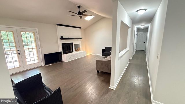 4800 MAURINE CT, Gainesville, VA 20155