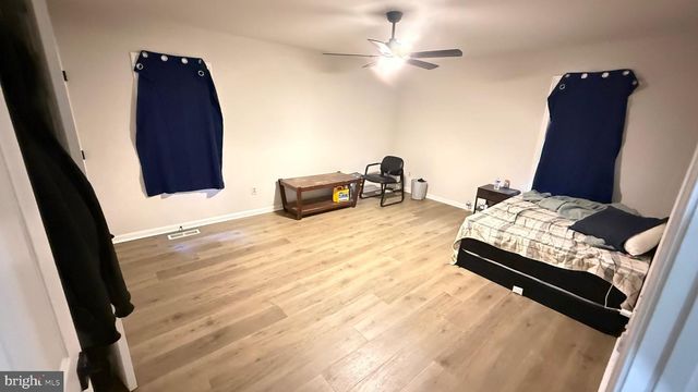 4800 MAURINE CT, Gainesville, VA 20155