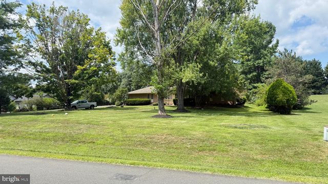 4800 MAURINE CT, Gainesville, VA 20155