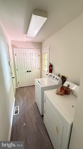 4800 MAURINE CT, Gainesville, VA 20155