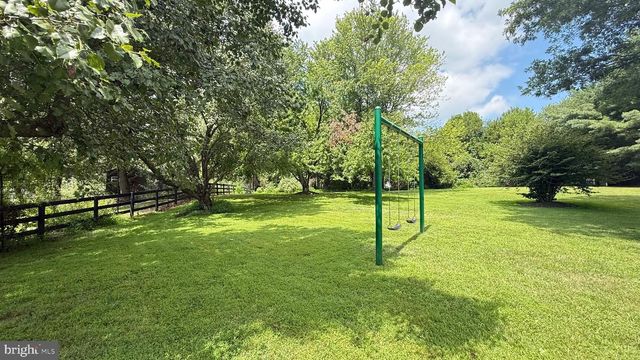 4800 MAURINE CT, Gainesville, VA 20155