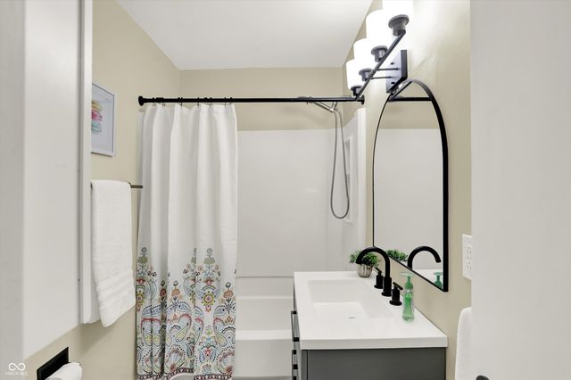 2515 16th Street, Columbus, IN 47201