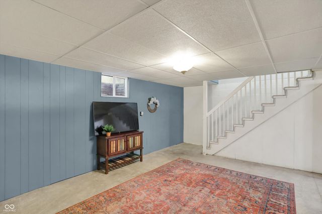 2515 16th Street, Columbus, IN 47201