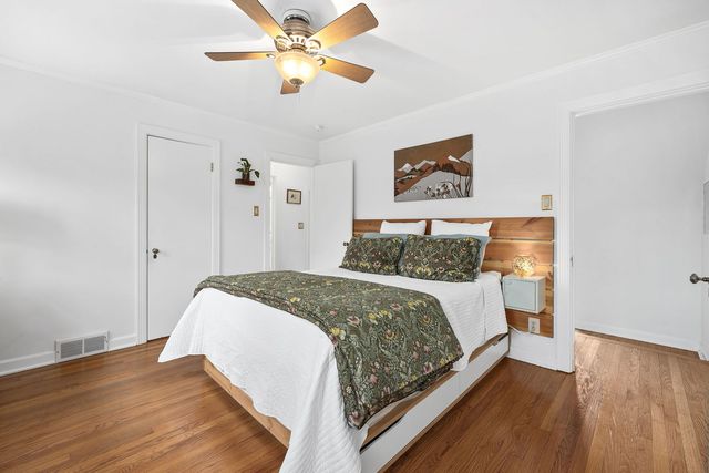 514 Uvedale Road, Riverside, IL 60546