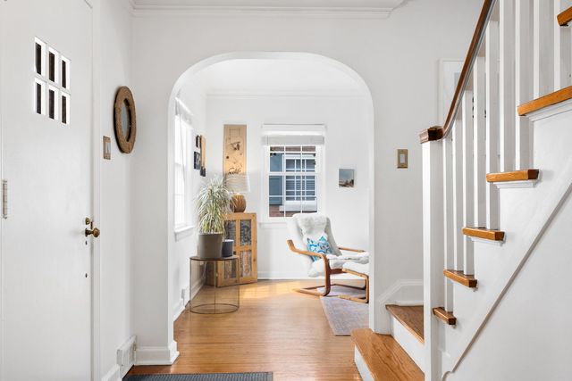 514 Uvedale Road, Riverside, IL 60546