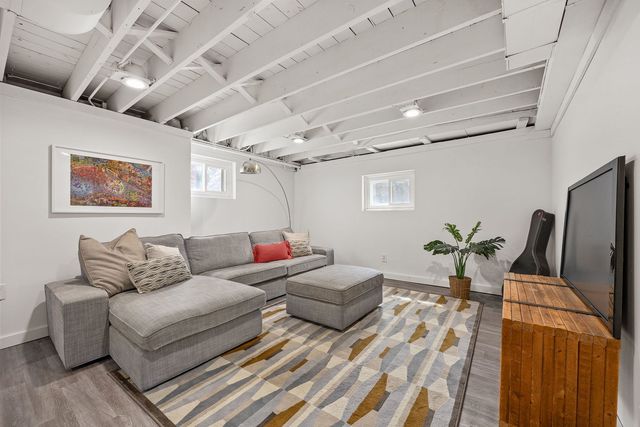 514 Uvedale Road, Riverside, IL 60546