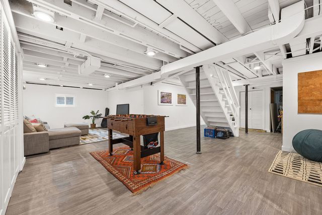 514 Uvedale Road, Riverside, IL 60546