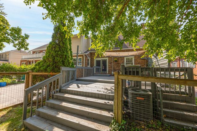 514 Uvedale Road, Riverside, IL 60546