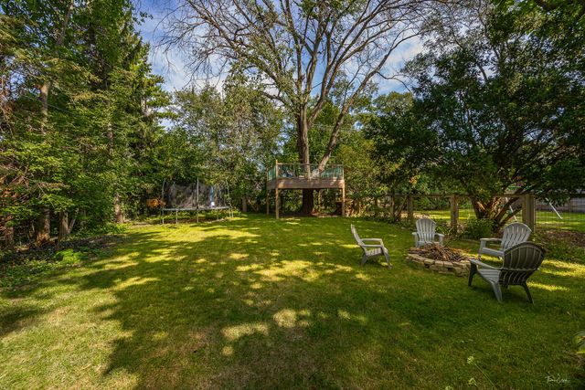 514 Uvedale Road, Riverside, IL 60546