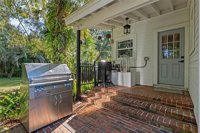 2133 EAU CLAIRE AVENUE, Deland, FL 32724