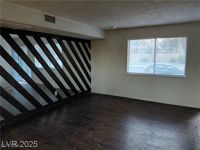 1336 North JONES Boulevard, Las Vegas, NV 89108