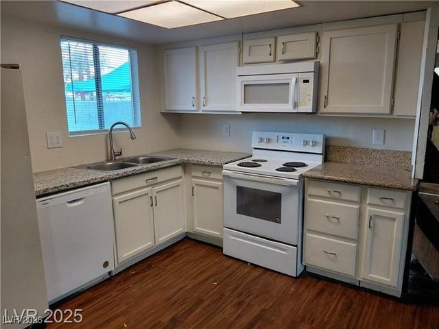 1336 North JONES Boulevard, Las Vegas, NV 89108