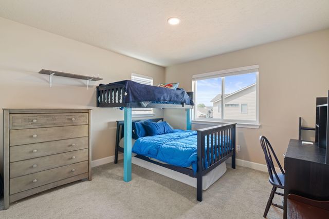 280 NW Double Eagle Avenue, Madras, OR 97741