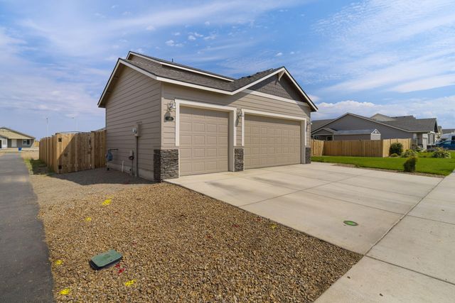 280 NW Double Eagle Avenue, Madras, OR 97741