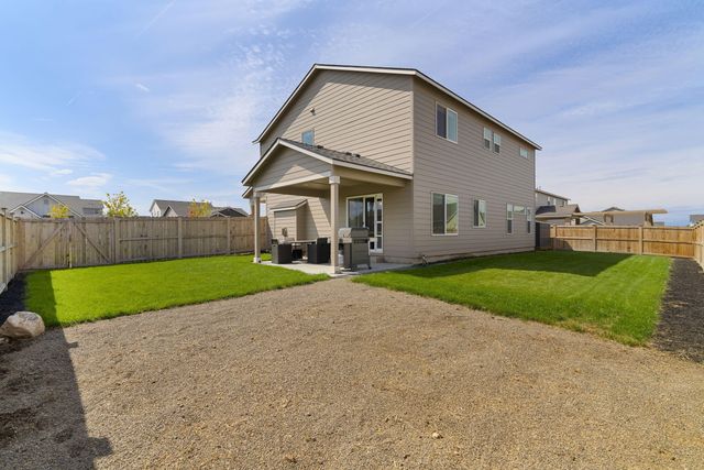 280 NW Double Eagle Avenue, Madras, OR 97741