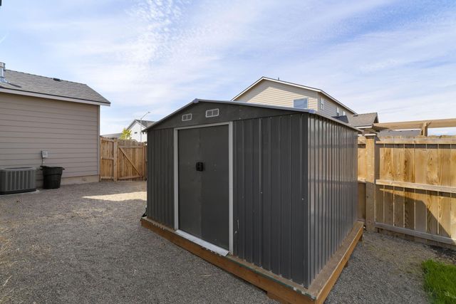 280 NW Double Eagle Avenue, Madras, OR 97741