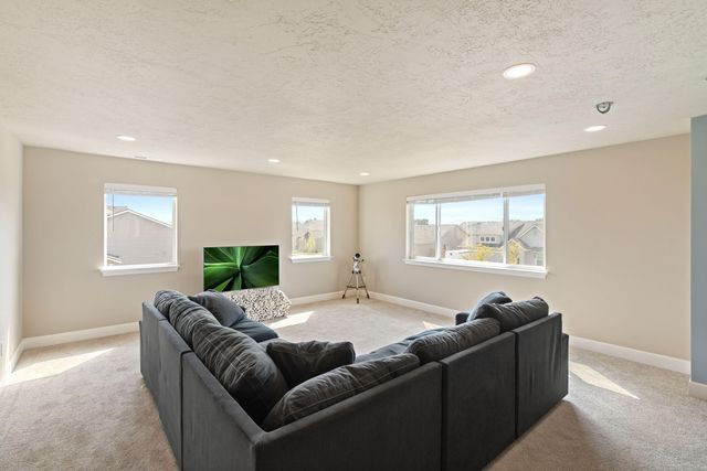280 NW Double Eagle Avenue, Madras, OR 97741