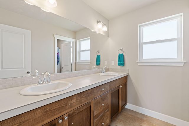 280 NW Double Eagle Avenue, Madras, OR 97741