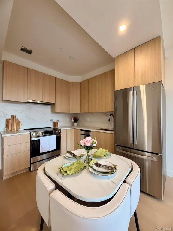 132-51 41st Road 5C, Flushing, NY 11355 — photo 4
